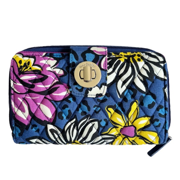 Vera Bradley Turnlock Wallet African Violet Quilted Floral Multicolor NWT - Picture 1 of 7